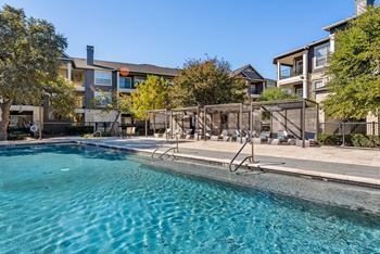 Relaxing pool